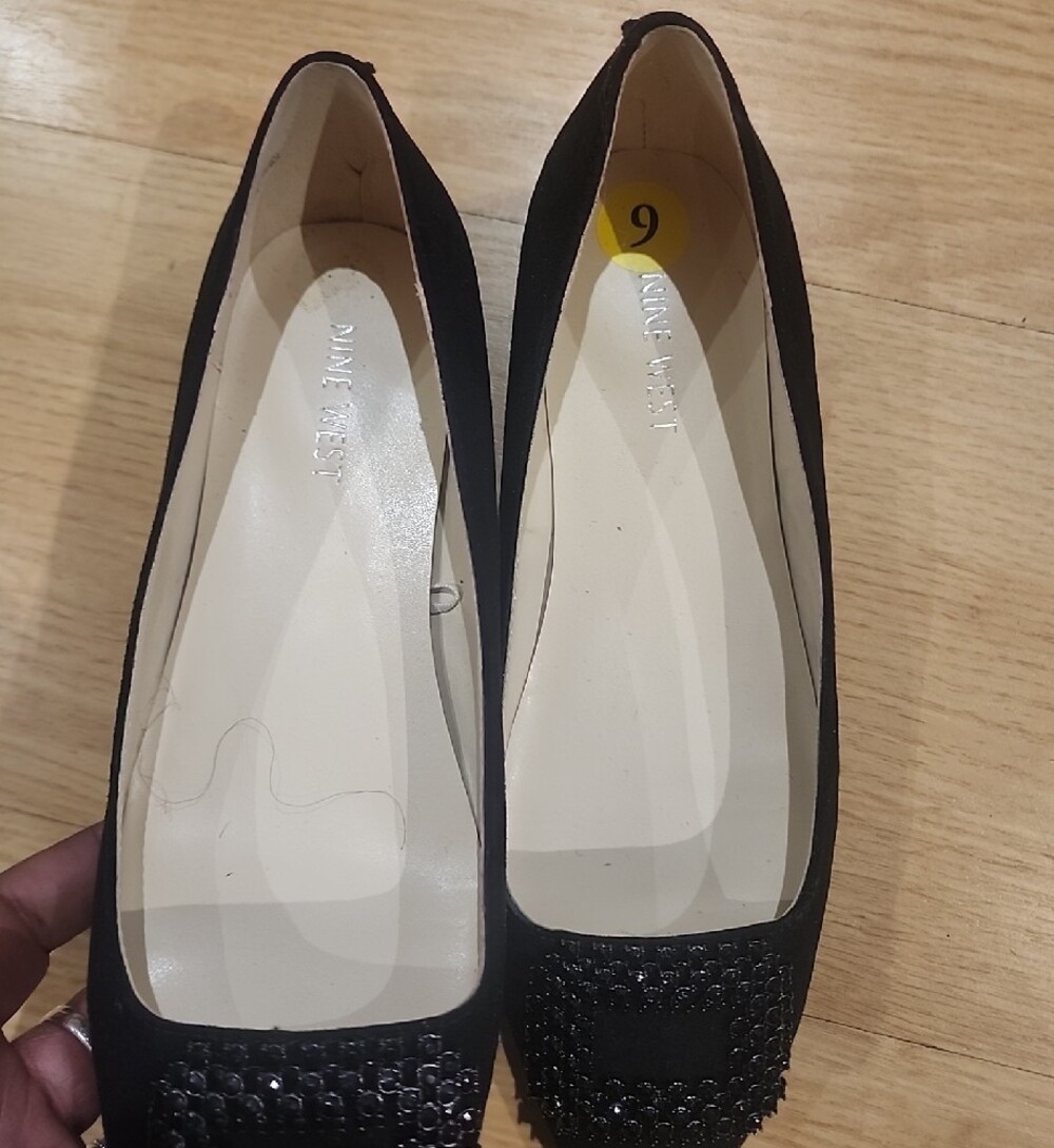 Nine West Classic Pointed Toe Black Flats with Embellished Buckle - Picture 2 of 5
